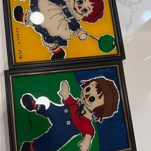 Source Unknown Vintage Style Wall Decor with Red and Green Accents